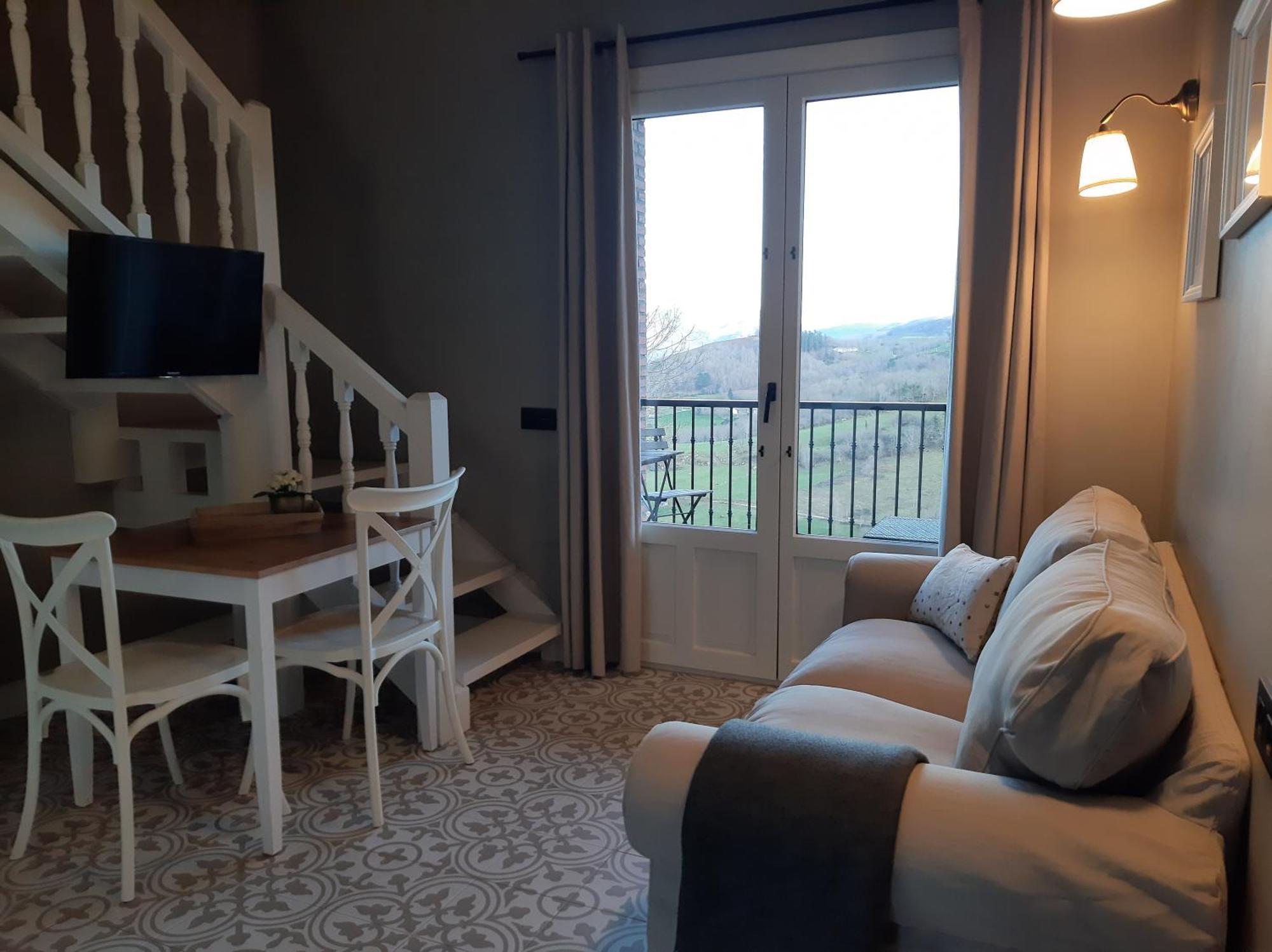 Apartamentos El Llanin Cangas de Onis Bilik gambar