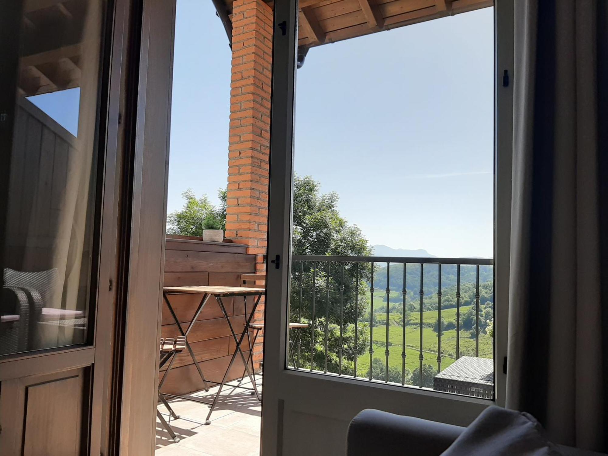 Apartamentos El Llanin Cangas de Onis Bilik gambar