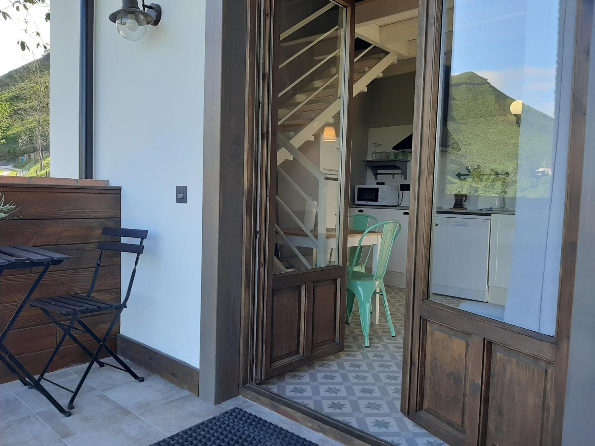 Apartamentos El Llanin Cangas de Onis Bilik gambar