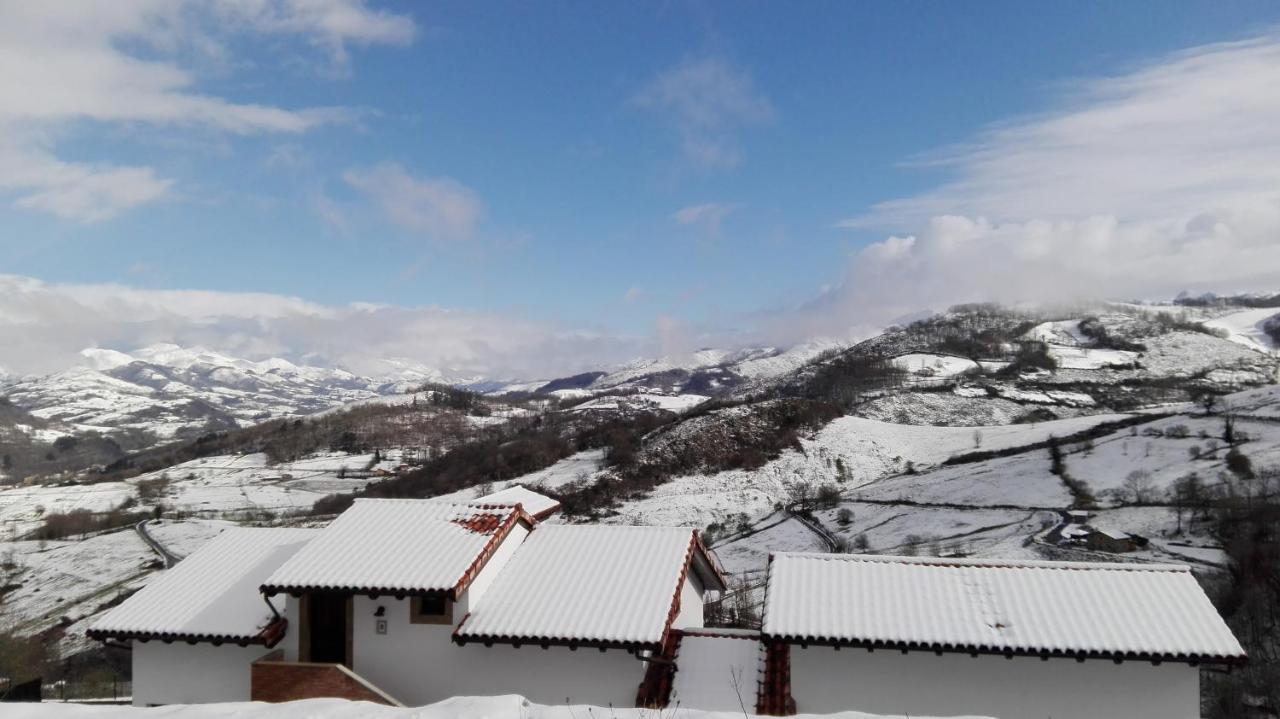 Apartamentos El Llanin Cangas de Onis Luaran gambar